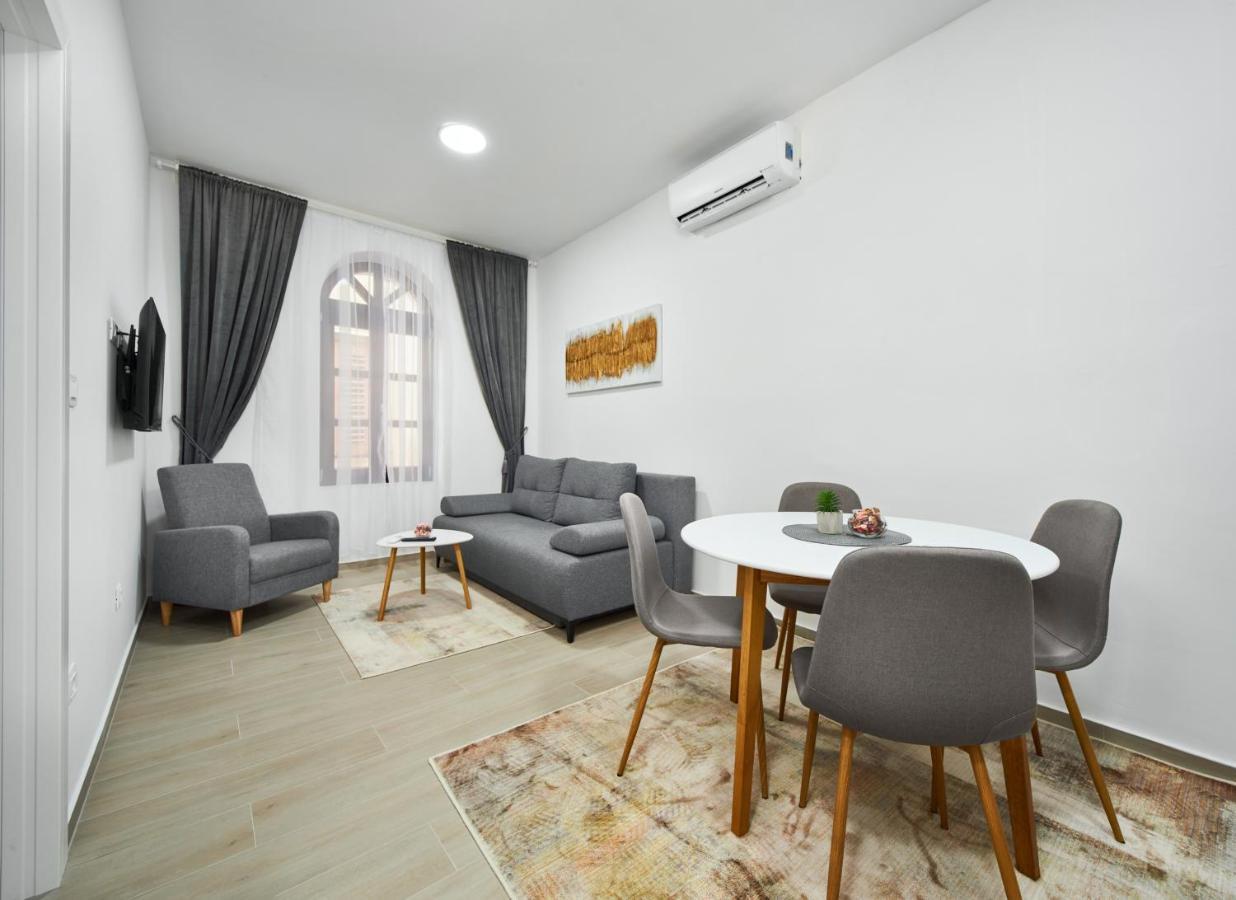 Cardo Apartments Porec Exterior photo